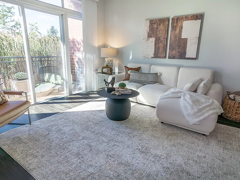 The Residences at Hamilton Lakes — Photo 8