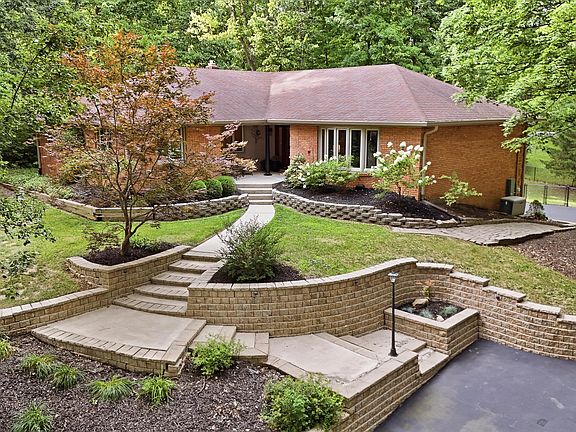 2nd image of 9226 Gleannloch Dr