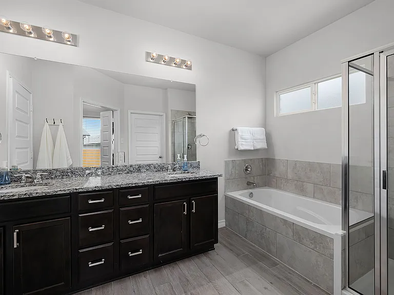 544 Lilac Shls — Photo 31