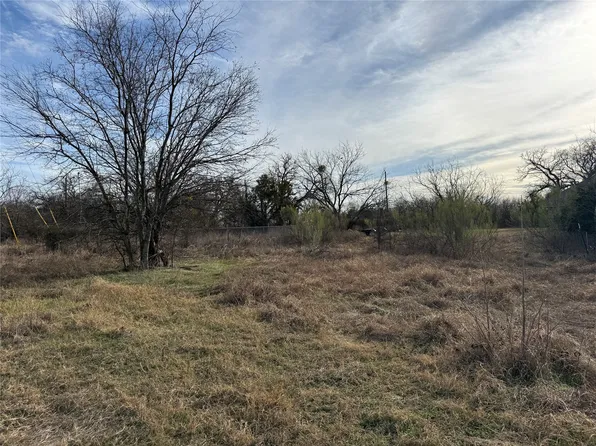 5651 Black Pine Cir, Granbury, TX 76048