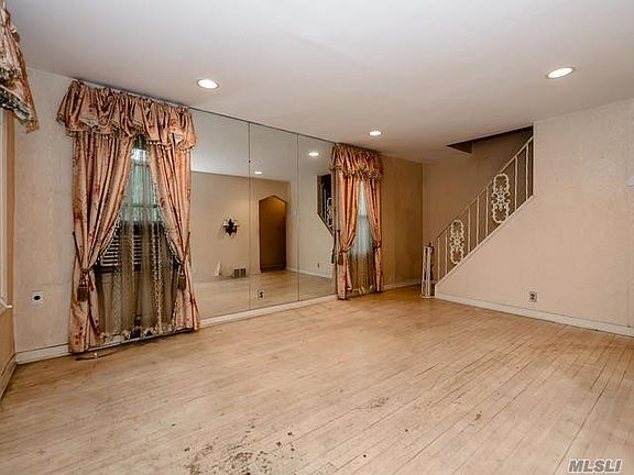 3rd image of 92 Winnie Ct