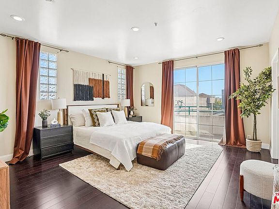 2nd image of 3535 Dunn Dr #Penthouse 4
