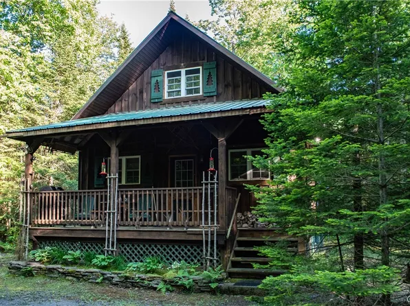 10126 Woodgate Rd, Woodgate, NY 13494