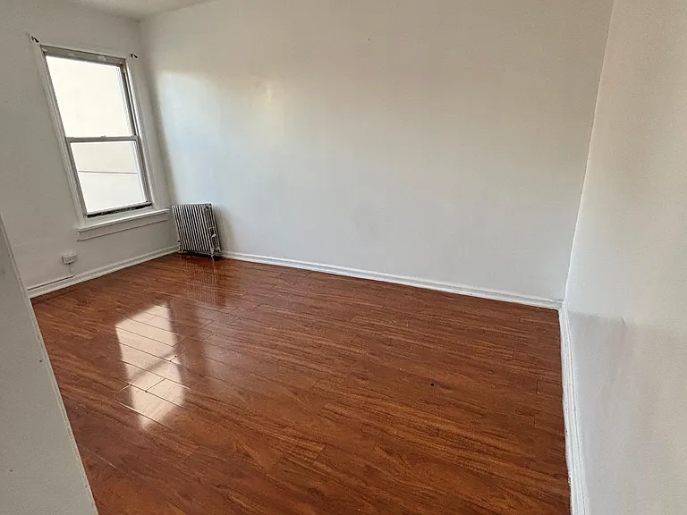 1956 Anthony Ave #3 — Photo 9