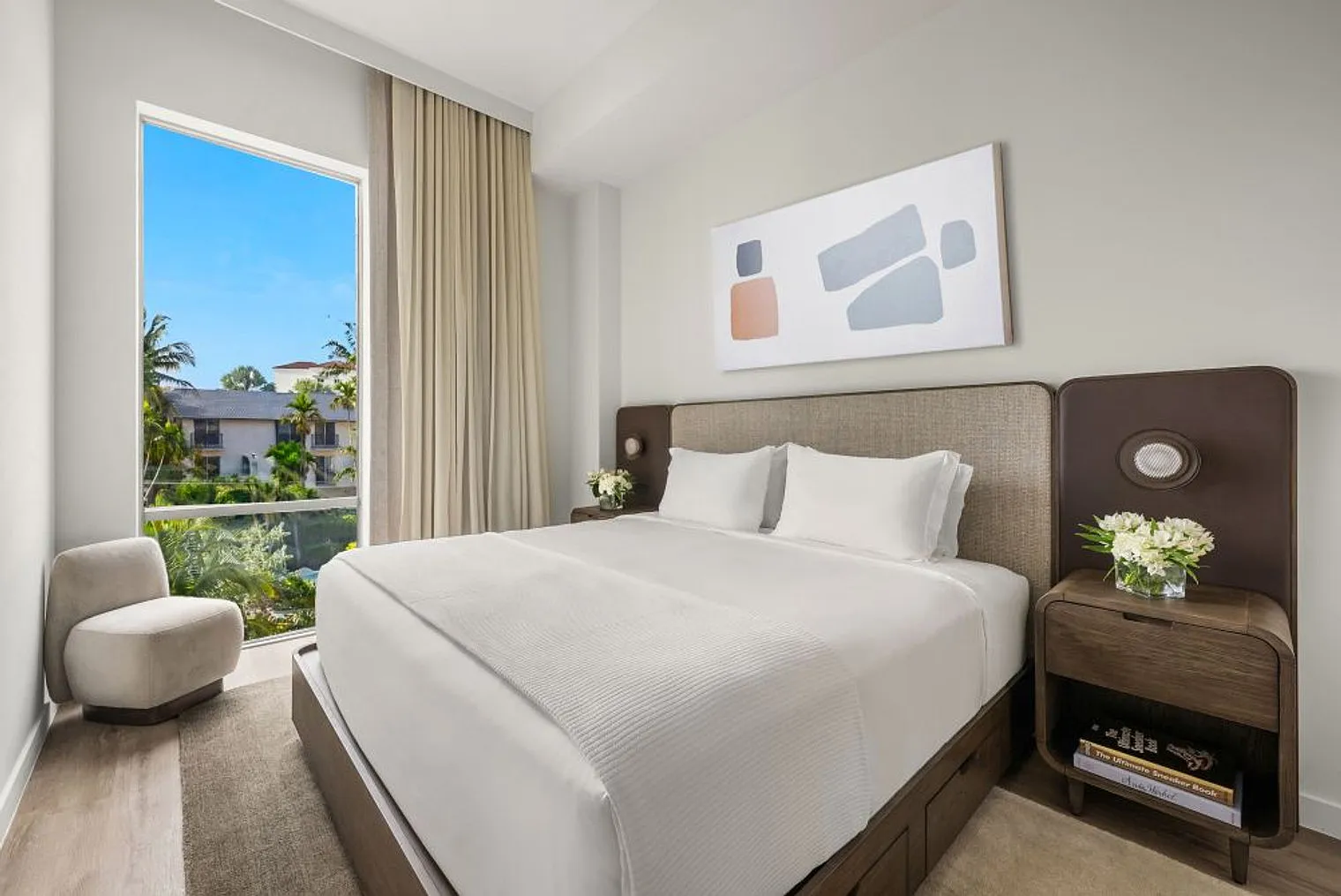 1 bed, 1.0 bath, 570 sqft, $8,338 — Photo 3