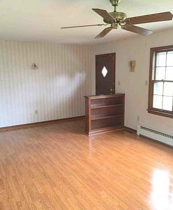 3rd image of 7605 Harry S Truman Dr