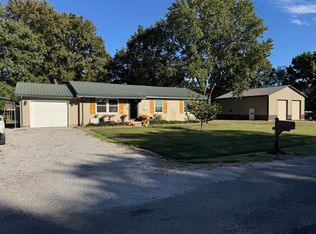 3654 Dawn Dr, Pinckneyville, IL 62274