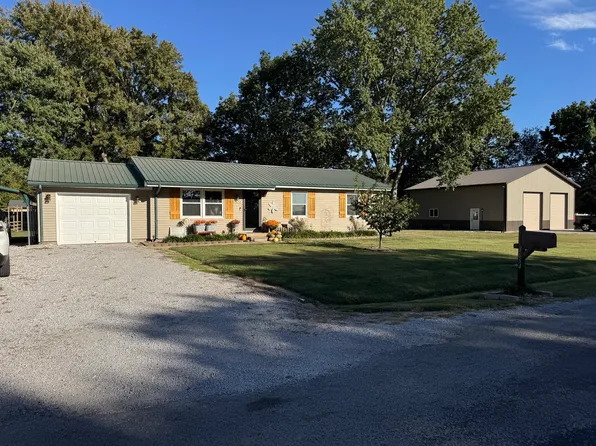 3654 Dawn Dr, Pinckneyville, IL 62274