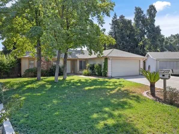 2332 S Bridge Court, Visalia, CA 93277