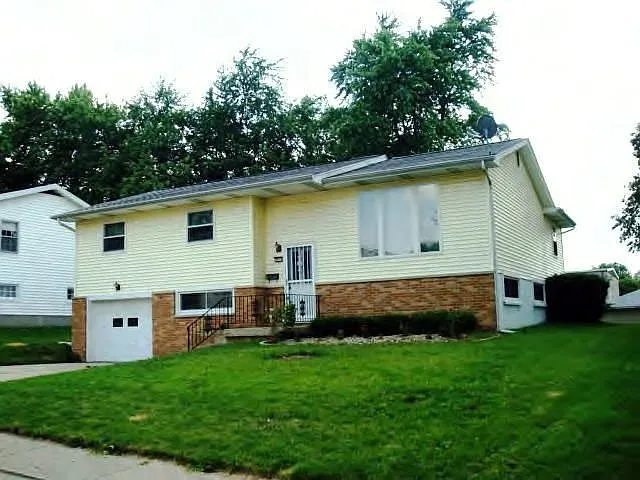 3955 Greenridge Dr photo 1