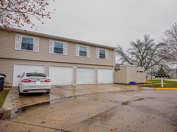 3rd image of 3292 Hanover Dr