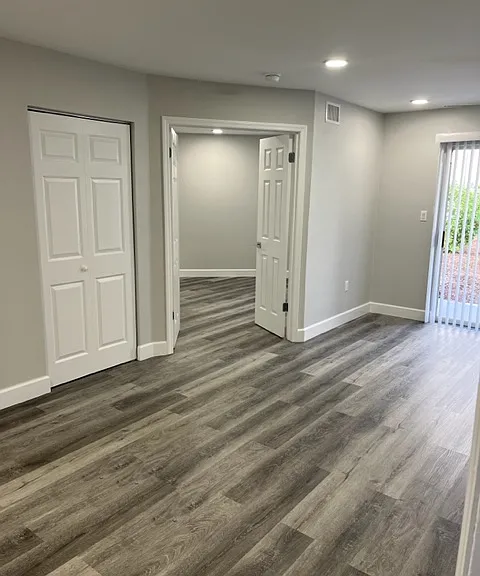 Spring Lake Apartments — Photo 136