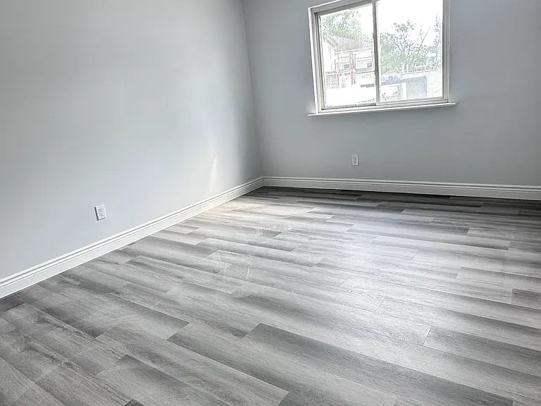 16 Bowling Green Pl #1 — Photo 3
