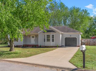8635 Kingman Ct, Oak Grove, KY 42262