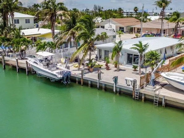 341 3rd St, Key Colony Beach, FL 33051