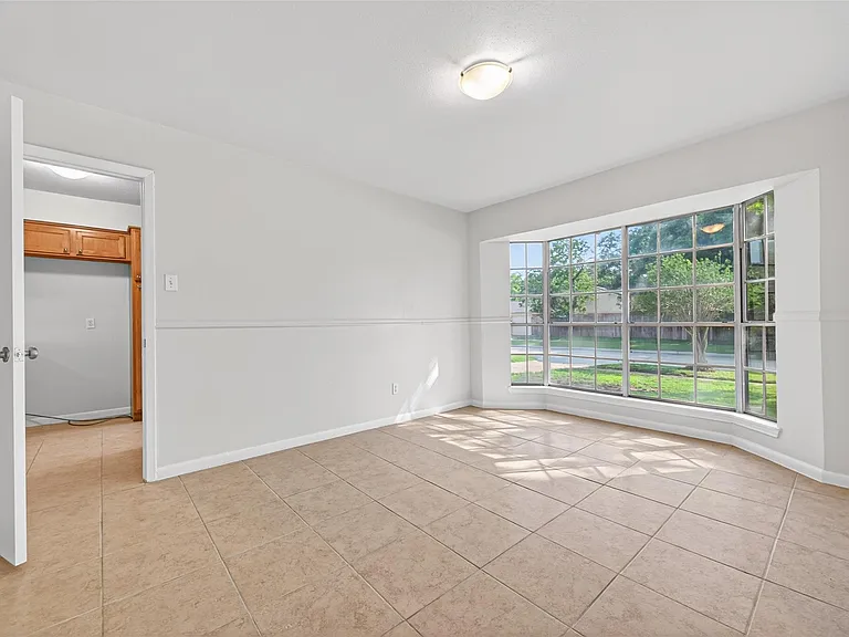 22206 Red River Dr — Photo 15