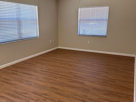 5th image of 3084-3086 Sea Gate Cir