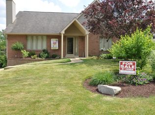 206 Fawn Ct, Pittsburgh, PA