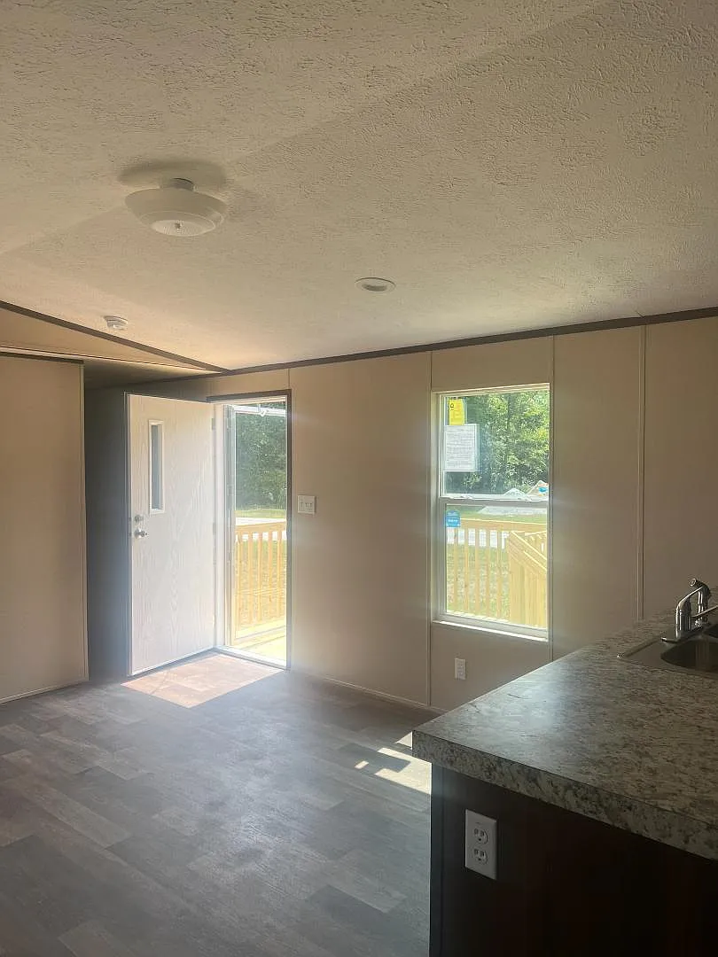 2318 Hardtop Ln — Photo 3