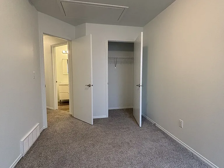 11358 53rd St NW — Photo 32