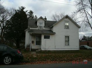 1320 6th St E, Menomonie, WI 54751