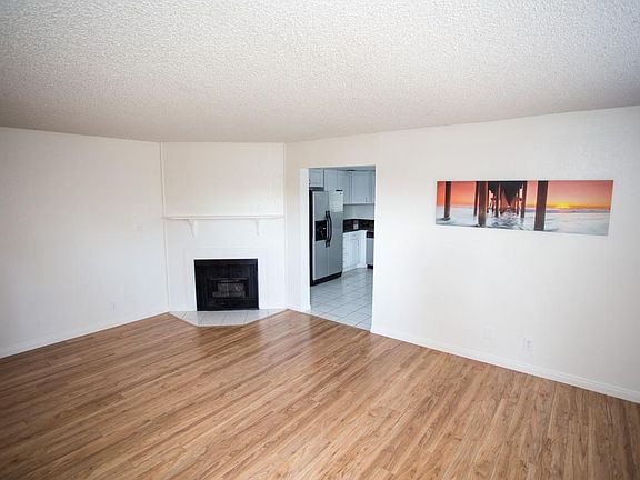 HB Style Elegant Living Room