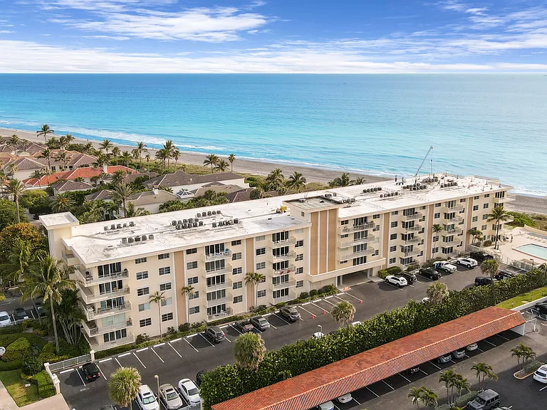 630 Ocean Dr #102 — Photo 1