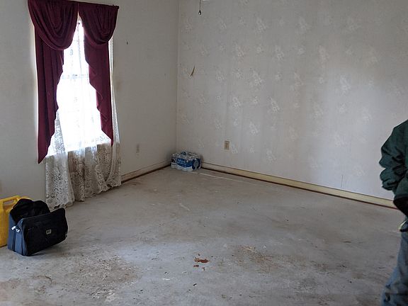 5th image of 2551 Longleaf Dr