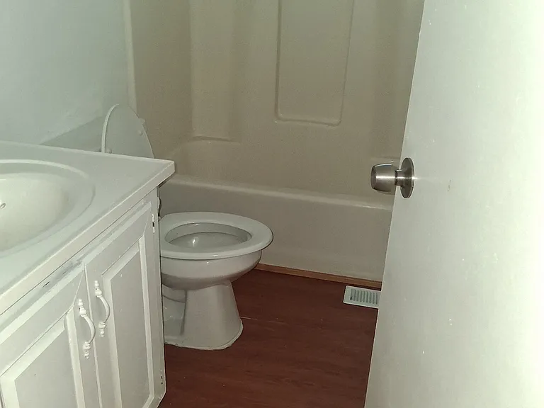 2678 De Berry St — Photo 10