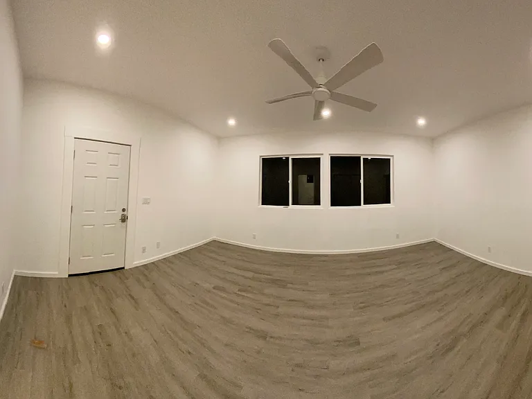 402 E Lanikaula St #A — Photo 11