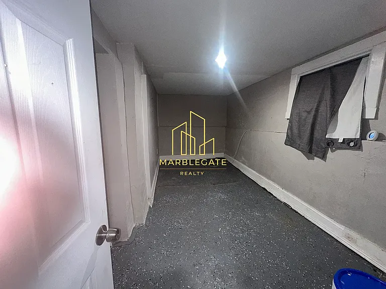 27 Hanford St #11 — Photo 5