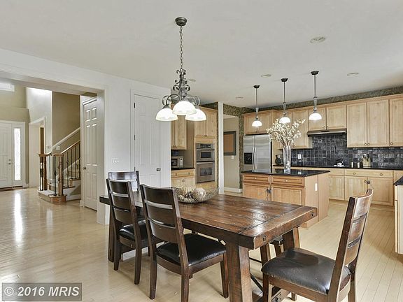 5th image of 41782 Bristow Manor Dr