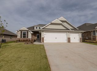 1625 NE 33rd St, Moore, OK 73160