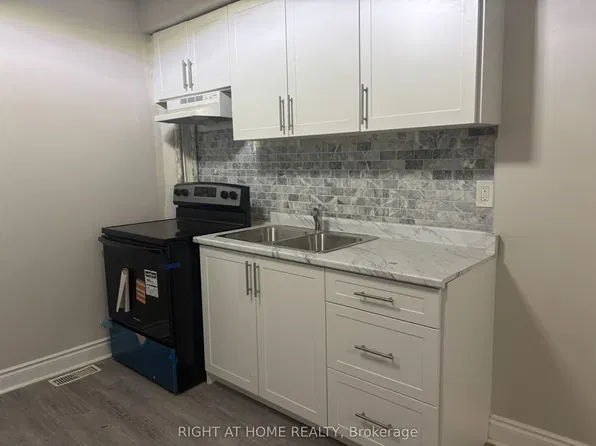 511 Oakwood Ave, Toronto, ON M6E 2W9