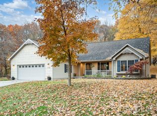 356 Parsonage St, Saranac, MI 48881