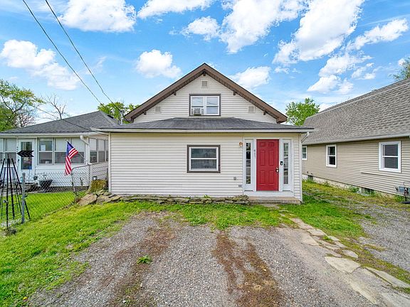 4th image of 407 Hinckley Blvd