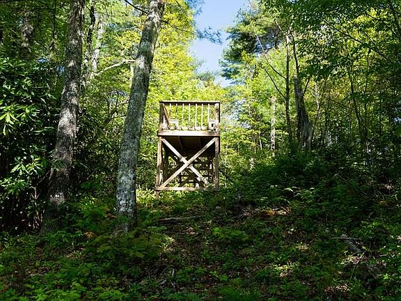 4th image of 167 High Mountain Dr