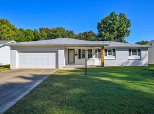 1277 E Gretna St, Springfield, MO 65804