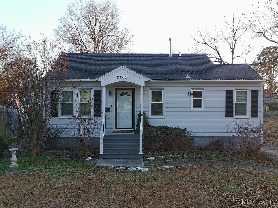 1st image of 2109 Haskell Blvd