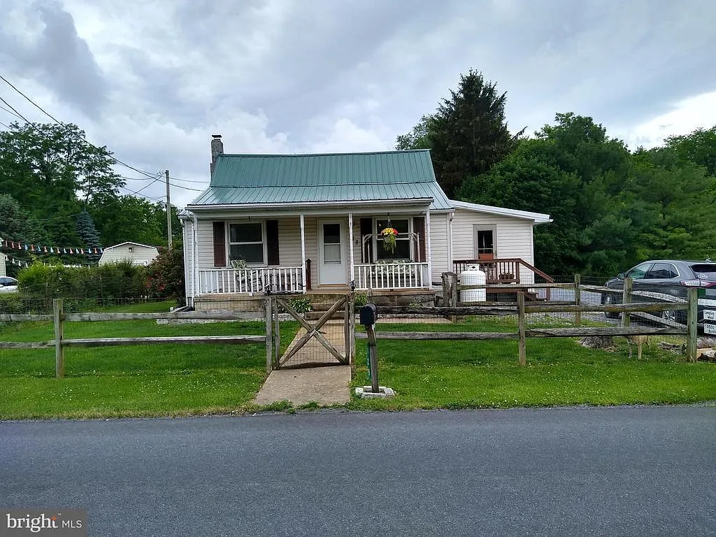 128 Neil Rd photo 1