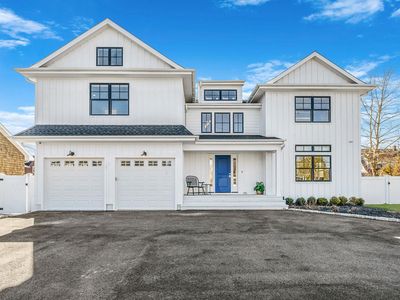 90 Montrose Avenue, Babylon, NY, 11702