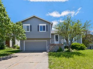 2513 N Parkwood Ln, Wichita, KS 67220