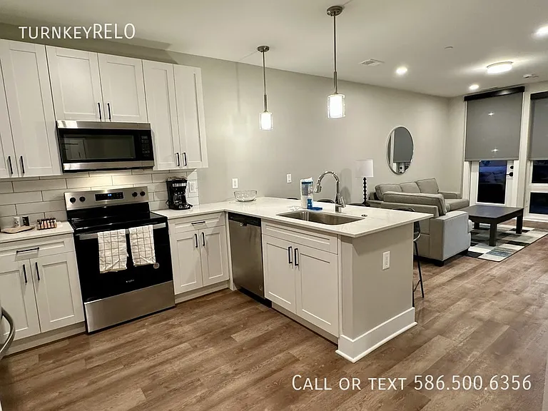 375 Kirts Blvd #106 — Photo 10