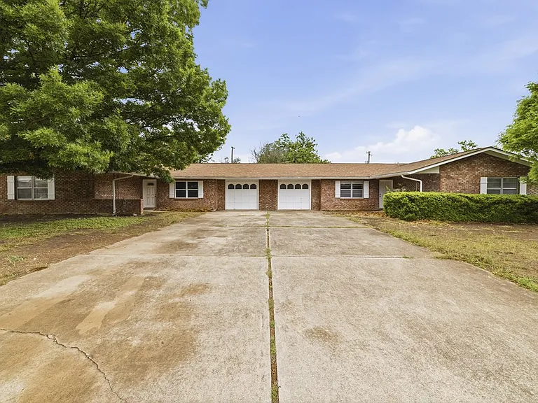 301 N Manor Dr #A — Photo 19