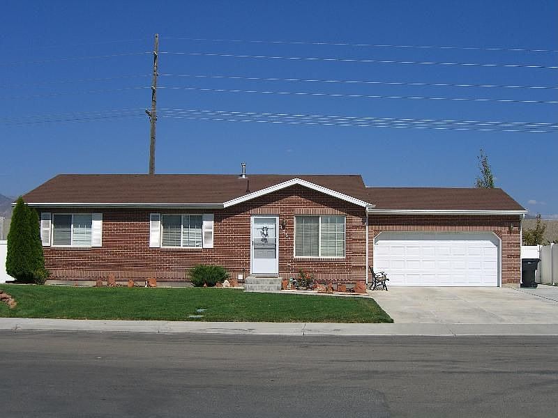 1st image of 1557 E Mountain View Dr