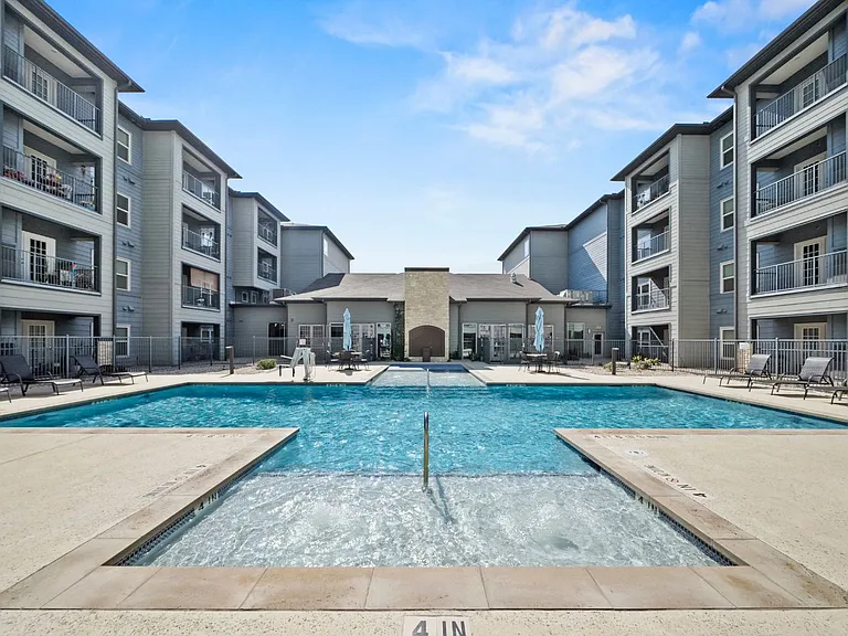 Inn at Westover Hills 55+ — Photo 14