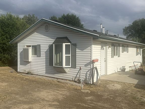 3rd image of 862 9th St