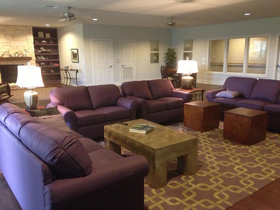 2nd image of 4850 Cromwell Dr