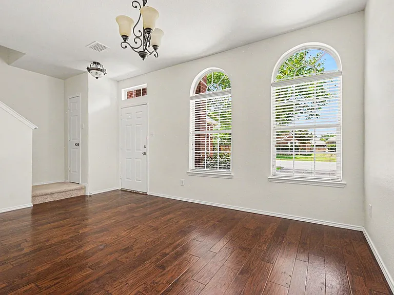 1578 Mahogany Dr — Photo 5