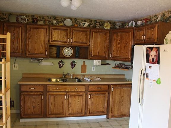 2nd image of 206 Grovewood Dr